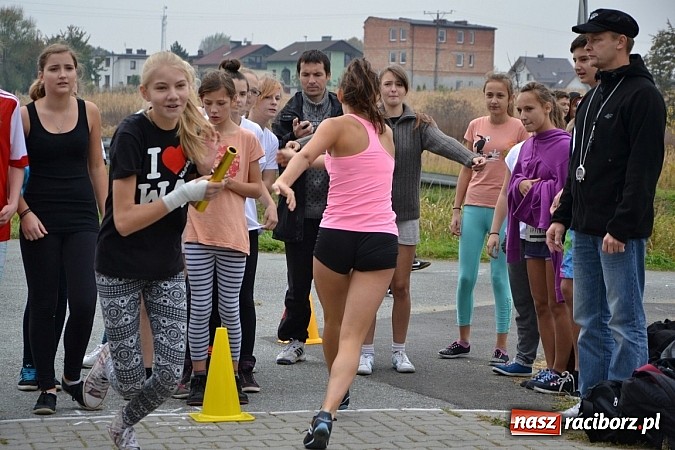 Zdjęcie w galerii na portalu naszraciborz.pl: Uczniowie z gminy Krzyżanowice sprawdzili się dziś w przełajach wiadomości z regionu