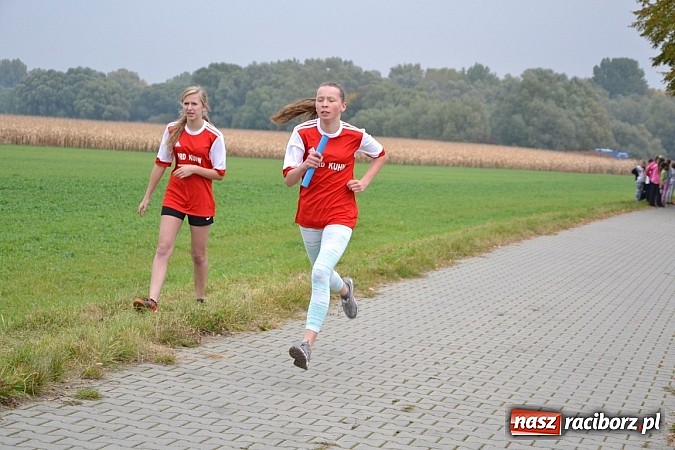 Zdjęcie w galerii na portalu naszraciborz.pl: Uczniowie z gminy Krzyżanowice sprawdzili się dziś w przełajach wiadomości z regionu