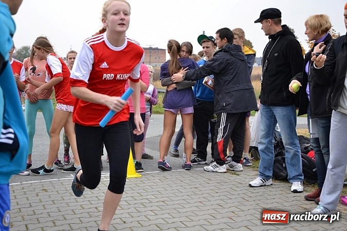 Zdjęcie w galerii na portalu naszraciborz.pl: Uczniowie z gminy Krzyżanowice sprawdzili się dziś w przełajach wiadomości z regionu