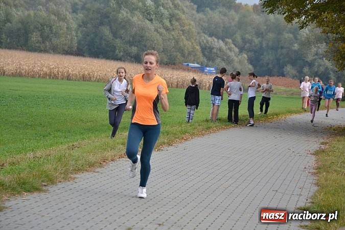 Zdjęcie w galerii na portalu naszraciborz.pl: Uczniowie z gminy Krzyżanowice sprawdzili się dziś w przełajach wiadomości z regionu