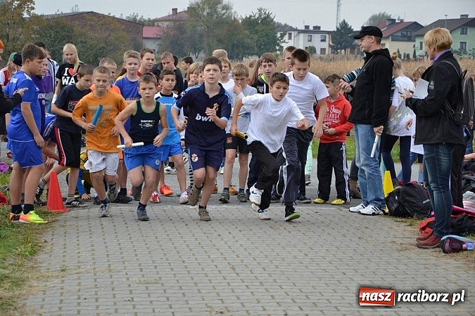 Zdjęcie w galerii na portalu naszraciborz.pl: Uczniowie z gminy Krzyżanowice sprawdzili się dziś w przełajach wiadomości z regionu