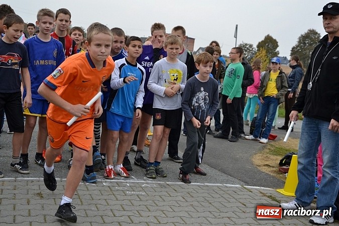 Zdjęcie w galerii na portalu naszraciborz.pl: Uczniowie z gminy Krzyżanowice sprawdzili się dziś w przełajach wiadomości z regionu