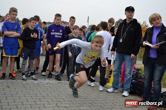 Zdjęcie w galerii na portalu naszraciborz.pl: Uczniowie z gminy Krzyżanowice sprawdzili się dziś w przełajach wiadomości z regionu
