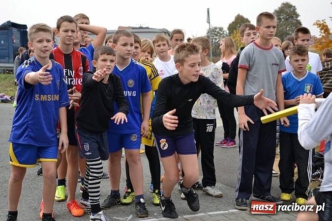 Zdjęcie w galerii na portalu naszraciborz.pl: Uczniowie z gminy Krzyżanowice sprawdzili się dziś w przełajach wiadomości z regionu