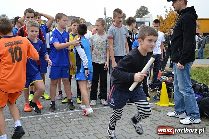 Zdjęcie w galerii na portalu naszraciborz.pl: Uczniowie z gminy Krzyżanowice sprawdzili się dziś w przełajach wiadomości z regionu