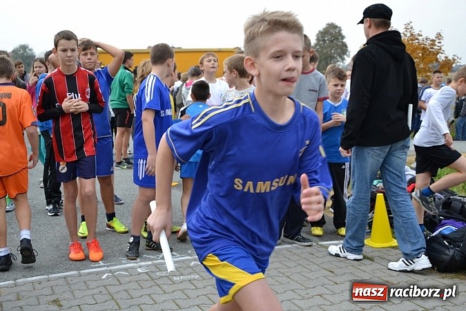 Zdjęcie w galerii na portalu naszraciborz.pl: Uczniowie z gminy Krzyżanowice sprawdzili się dziś w przełajach wiadomości z regionu