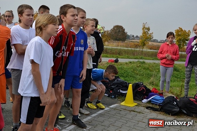 Zdjęcie w galerii na portalu naszraciborz.pl: Uczniowie z gminy Krzyżanowice sprawdzili się dziś w przełajach wiadomości z regionu