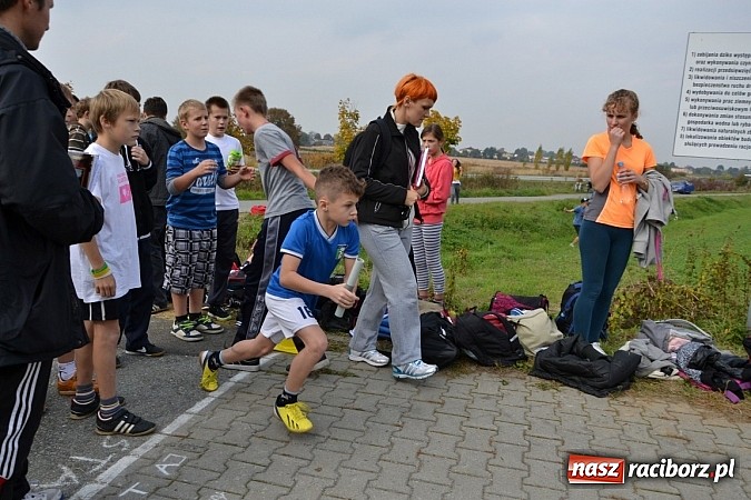 Zdjęcie w galerii na portalu naszraciborz.pl: Uczniowie z gminy Krzyżanowice sprawdzili się dziś w przełajach wiadomości z regionu