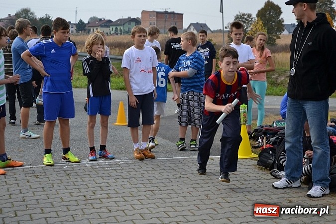 Zdjęcie w galerii na portalu naszraciborz.pl: Uczniowie z gminy Krzyżanowice sprawdzili się dziś w przełajach wiadomości z regionu