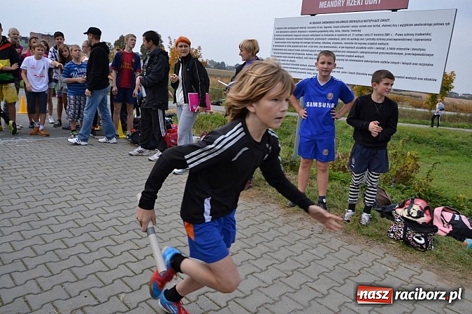 Zdjęcie w galerii na portalu naszraciborz.pl: Uczniowie z gminy Krzyżanowice sprawdzili się dziś w przełajach wiadomości z regionu