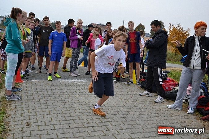Zdjęcie w galerii na portalu naszraciborz.pl: Uczniowie z gminy Krzyżanowice sprawdzili się dziś w przełajach wiadomości z regionu