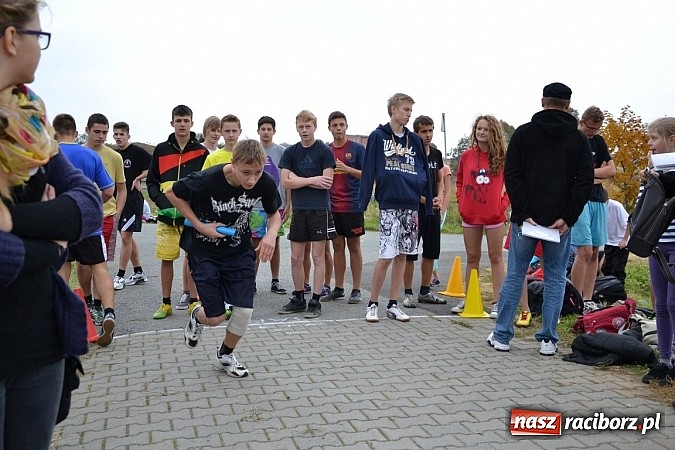 Zdjęcie w galerii na portalu naszraciborz.pl: Uczniowie z gminy Krzyżanowice sprawdzili się dziś w przełajach wiadomości z regionu