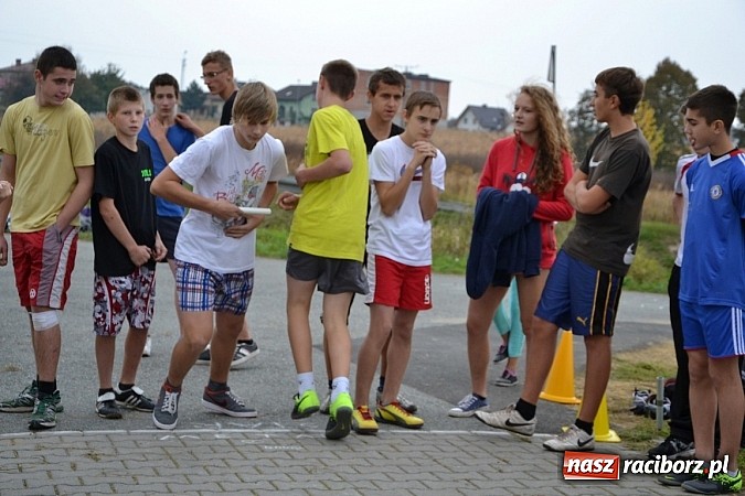 Zdjęcie w galerii na portalu naszraciborz.pl: Uczniowie z gminy Krzyżanowice sprawdzili się dziś w przełajach wiadomości z regionu