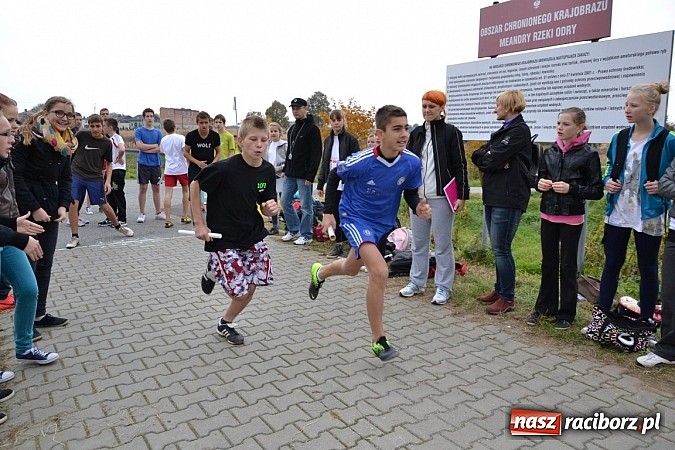 Zdjęcie w galerii na portalu naszraciborz.pl: Uczniowie z gminy Krzyżanowice sprawdzili się dziś w przełajach wiadomości z regionu