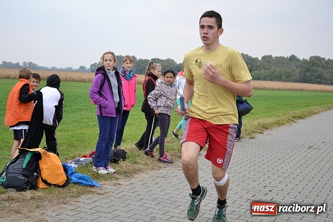 Zdjęcie w galerii na portalu naszraciborz.pl: Uczniowie z gminy Krzyżanowice sprawdzili się dziś w przełajach wiadomości z regionu