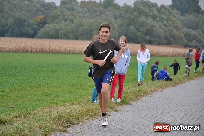 Zdjęcie w galerii na portalu naszraciborz.pl: Uczniowie z gminy Krzyżanowice sprawdzili się dziś w przełajach wiadomości z regionu