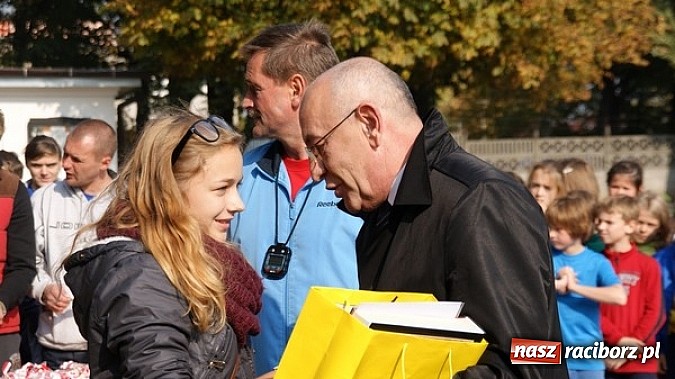 Zdjęcie w galerii na portalu naszraciborz.pl: Sport szkolny. Lekkoatletyczna Olimpiada wiadomości z regionu