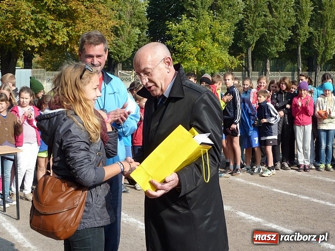 Zdjęcie w galerii na portalu naszraciborz.pl: Sport szkolny. Lekkoatletyczna Olimpiada wiadomości z regionu