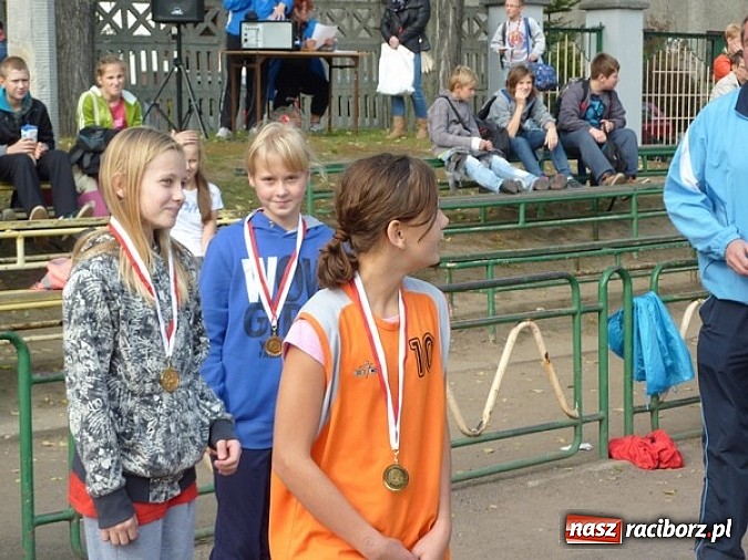 Zdjęcie w galerii na portalu naszraciborz.pl: Sport szkolny. Lekkoatletyczna Olimpiada wiadomości z regionu