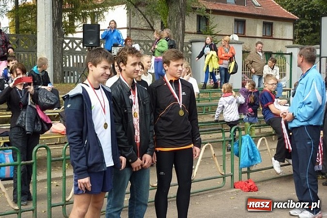 Zdjęcie w galerii na portalu naszraciborz.pl: Sport szkolny. Lekkoatletyczna Olimpiada wiadomości z regionu