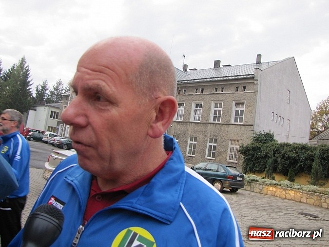 Zdjęcie w galerii na portalu naszraciborz.pl: W Kietrzu wystartowała I Sztafeta Papieska! wiadomości z regionu