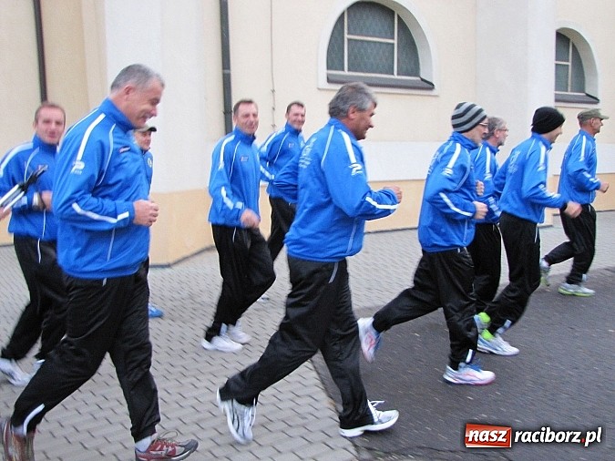 Zdjęcie w galerii na portalu naszraciborz.pl: W Kietrzu wystartowała I Sztafeta Papieska! wiadomości z regionu