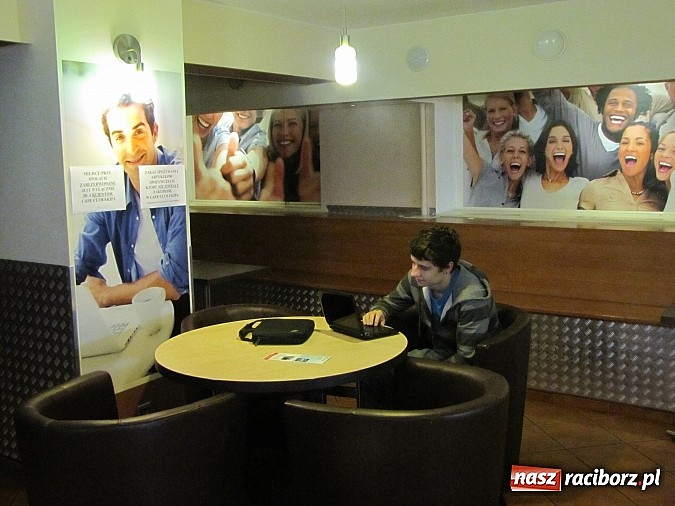 Zdjęcie w galerii na portalu naszraciborz.pl: Zgrana ekipa w 