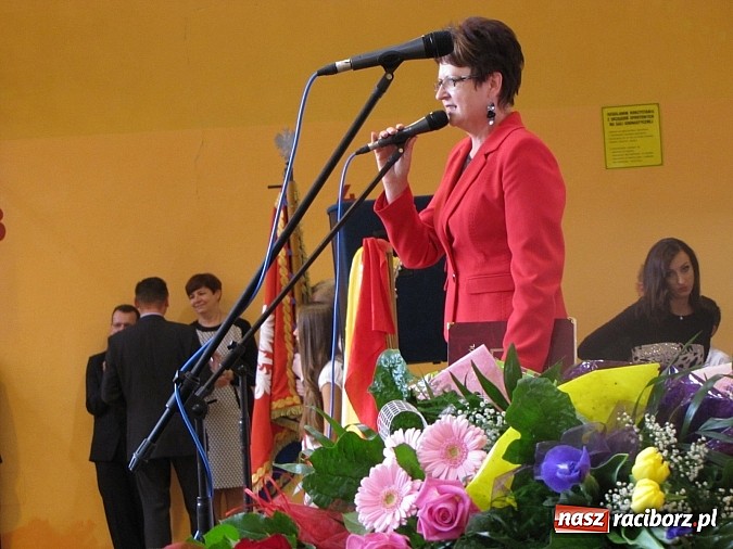 Zdjęcie w galerii na portalu naszraciborz.pl: Nauczyciele świętowali w Krzanowicach wiadomości z regionu