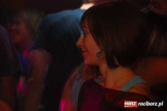 Zdjęcie w galerii na portalu naszraciborz.pl: Lustrator towarzyski wiadomości z regionu