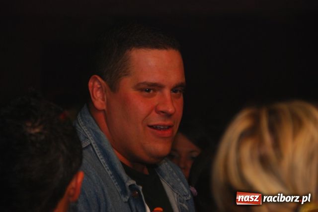 Zdjęcie w galerii na portalu naszraciborz.pl: Lustrator towarzyski wiadomości z regionu