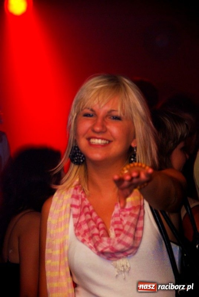 Zdjęcie w galerii na portalu naszraciborz.pl: Lustrator towarzyski wiadomości z regionu