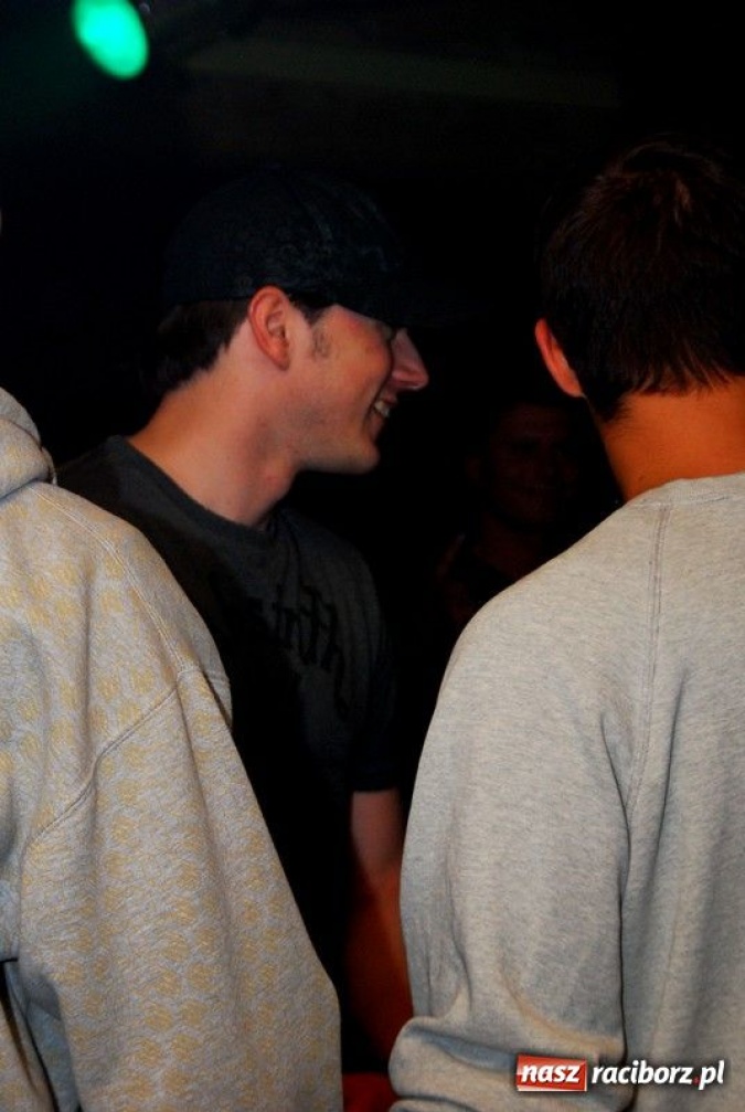 Zdjęcie w galerii na portalu naszraciborz.pl: Lustrator towarzyski wiadomości z regionu