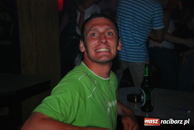 Zdjęcie w galerii na portalu naszraciborz.pl: Lustrator towarzyski wiadomości z regionu