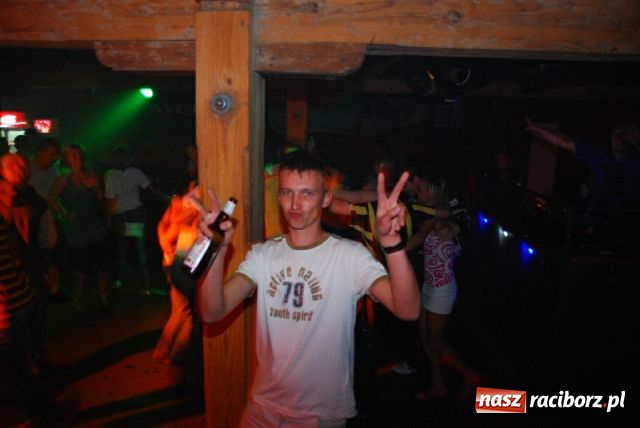 Zdjęcie w galerii na portalu naszraciborz.pl: Lustrator towarzyski wiadomości z regionu