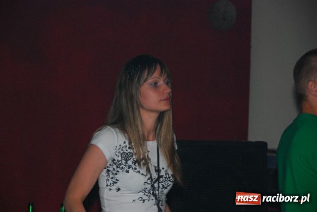 Zdjęcie w galerii na portalu naszraciborz.pl: Lustrator towarzyski wiadomości z regionu