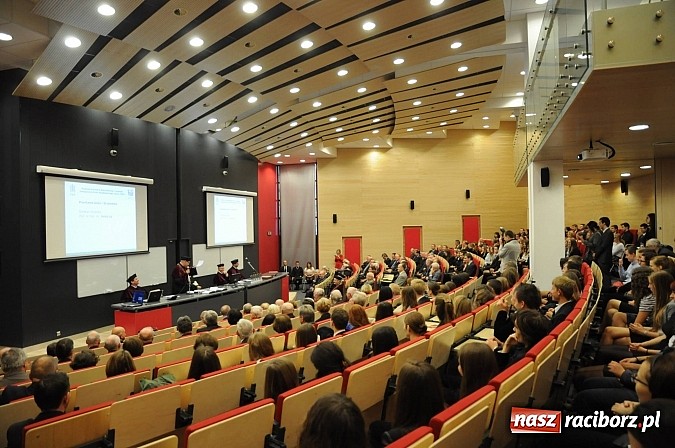 Zdjęcie w galerii na portalu naszraciborz.pl: Mocny raciborski akcent na inauguracji roku akademickiego w krakowskiej AGH wiadomości z regionu