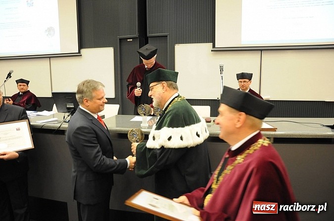 Zdjęcie w galerii na portalu naszraciborz.pl: Mocny raciborski akcent na inauguracji roku akademickiego w krakowskiej AGH wiadomości z regionu