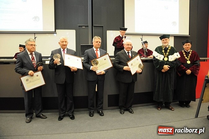 Zdjęcie w galerii na portalu naszraciborz.pl: Mocny raciborski akcent na inauguracji roku akademickiego w krakowskiej AGH wiadomości z regionu