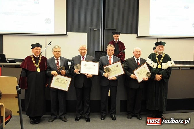 Zdjęcie w galerii na portalu naszraciborz.pl: Mocny raciborski akcent na inauguracji roku akademickiego w krakowskiej AGH wiadomości z regionu