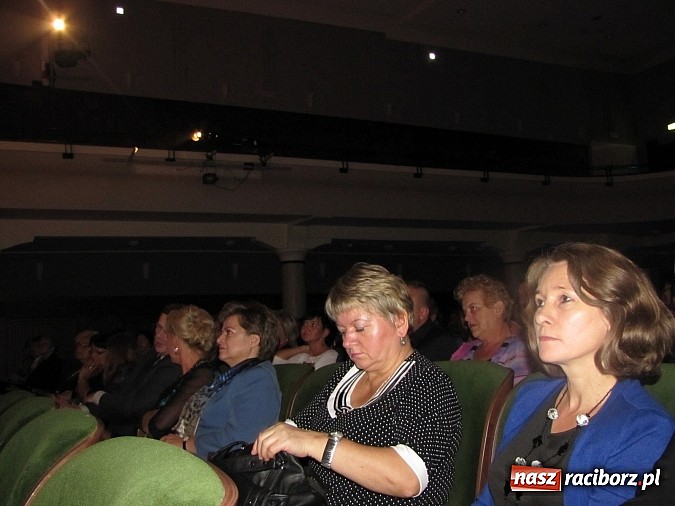 Zdjęcie w galerii na portalu naszraciborz.pl: Prezydent uhonorował nauczycieli i pracowników oświaty wiadomości z regionu