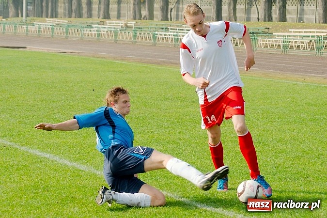 Zdjęcie w galerii na portalu naszraciborz.pl: Ikar Racibórz nie sprostał Gwarkowi Zabrze wiadomości z regionu
