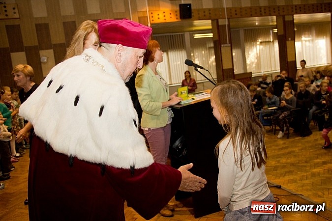 Zdjęcie w galerii na portalu naszraciborz.pl: Uniwersytet Pierwszego Wieku zainaugurował rok akademicki wiadomości z regionu