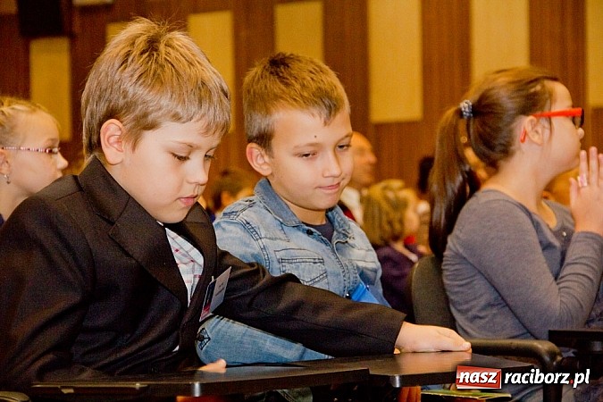 Zdjęcie w galerii na portalu naszraciborz.pl: Uniwersytet Pierwszego Wieku zainaugurował rok akademicki wiadomości z regionu