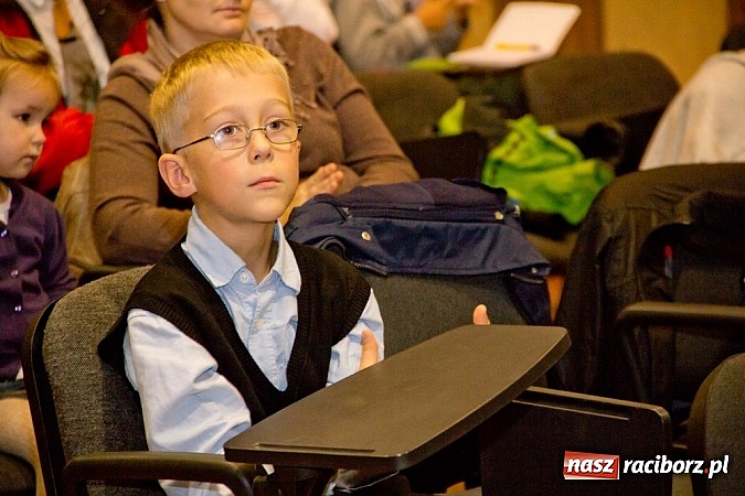 Zdjęcie w galerii na portalu naszraciborz.pl: Uniwersytet Pierwszego Wieku zainaugurował rok akademicki wiadomości z regionu