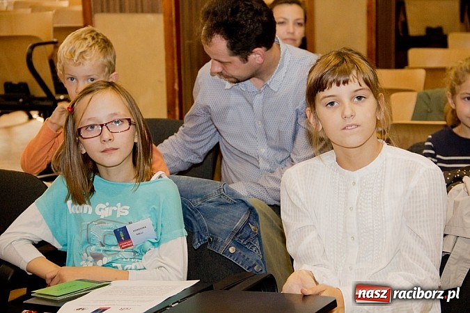 Zdjęcie w galerii na portalu naszraciborz.pl: Uniwersytet Pierwszego Wieku zainaugurował rok akademicki wiadomości z regionu