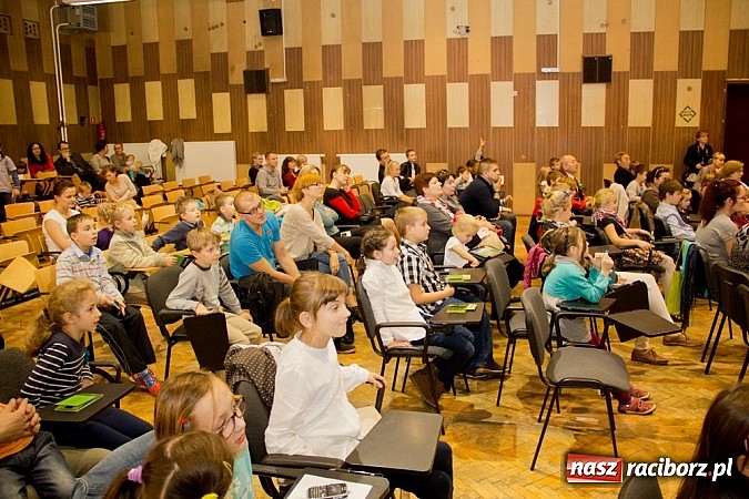 Zdjęcie w galerii na portalu naszraciborz.pl: Uniwersytet Pierwszego Wieku zainaugurował rok akademicki wiadomości z regionu