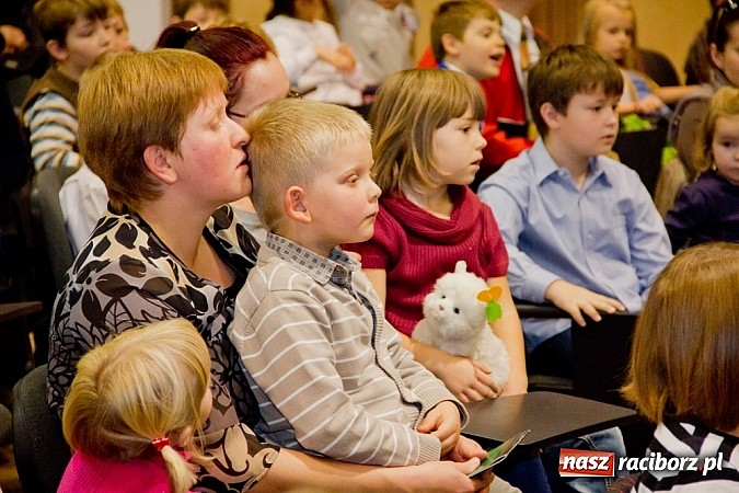 Zdjęcie w galerii na portalu naszraciborz.pl: Uniwersytet Pierwszego Wieku zainaugurował rok akademicki wiadomości z regionu