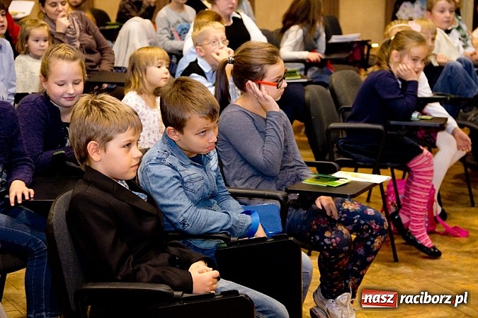 Zdjęcie w galerii na portalu naszraciborz.pl: Uniwersytet Pierwszego Wieku zainaugurował rok akademicki wiadomości z regionu