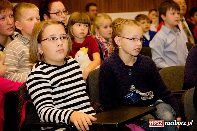 Zdjęcie w galerii na portalu naszraciborz.pl: Uniwersytet Pierwszego Wieku zainaugurował rok akademicki wiadomości z regionu