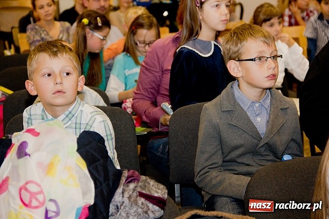 Zdjęcie w galerii na portalu naszraciborz.pl: Uniwersytet Pierwszego Wieku zainaugurował rok akademicki wiadomości z regionu